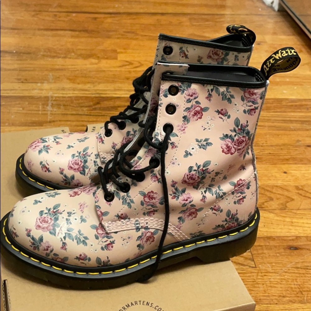 Floral Doc Martens - Vintage Rose